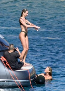 candisdouyt5464y5 (38).jpg