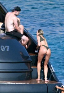 candisdouyt5464y5 (47).jpg