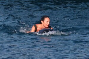 candisdouyt5464y5 (18).jpg