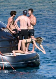 candisdouyt5464y5 (32).jpg