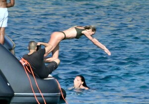 candisdouyt5464y5 (41).jpg