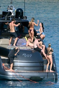 candisdouyt5464y5 (45).jpg