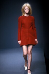 769312894_Prada1998WomenRTW82.thumb.jpg.2d11fd99792b4b0bfcf3e5523e45f2de.jpg