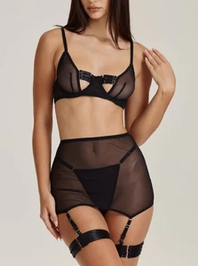 Claras-Sensual-Lingerie-Set.thumb.jpg.a0cceb9072d45d05ec2fb5d288a5b296.jpg