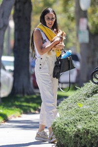 Demi-Moore---Seen-in-Los-Angeles-02.jpg