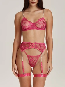 Mathilde-Lace-Lingerie-Set-4.thumb.jpg.202fba22207f9765a7f05532cccc20bd.jpg