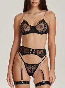 Mathilde-Lace-Lingerie-Set.thumb.jpg.23af6c4d7b824b8196909debd67bcc8d.jpg