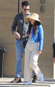 Zooey-Deschanel---With-Jonathan-Scott-have-a-lunch-at-Nobu-Restaurant-in-Malibu-13.jpg