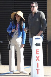 Zooey-Deschanel---With-Jonathan-Scott-have-a-lunch-at-Nobu-Restaurant-in-Malibu-14.jpg