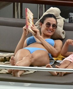 demi-moore-in-a-blue-bikini-on-a-yacht-in-greek-islands-08-17-2023-3.jpg