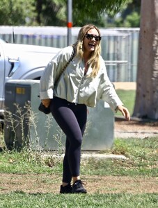 hilary-duff-outa-at-a-park-in-sherman-oaks-08-25-2023-4.jpg
