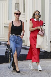 nicky-hilton-and-olivia-palermo-out-shopping-in-new-york-08-02-2023-0.jpg