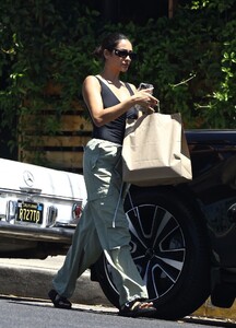 shay-mitchell-at-all-time-caffee-in-los-feliz-08-17-2023-4.jpg