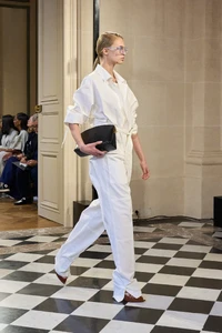 00014-victoria-beckham-spring-2024-ready-to-wear-credit-gorunway.webp
