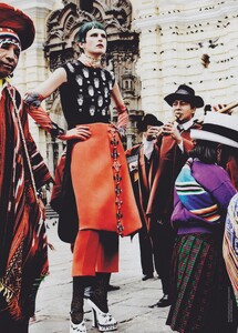 Dorado_Testino_US_Vogue_September_2012_07.thumb.jpg.71223462021b0f00e683998083c029d6.jpg