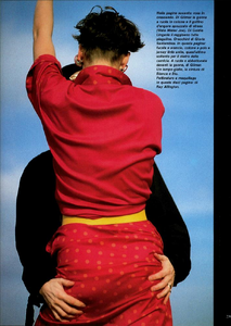 Elgort_Vogue_Italia_April_1985_01_02.thumb.png.959e490a4457a31278337befd5effed9.png