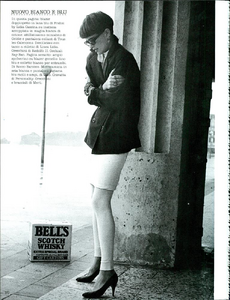 Lindbergh_Vogue_Italia_February_02_1985_09.thumb.png.f2280fa6d4f33d90bb0b283e21e4220f.png
