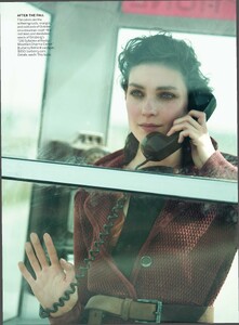 Lost_Lindbergh_US_Vogue_October_2012_08.thumb.jpg.b1ace9aec1eae2bffac559fde6e194c2.jpg