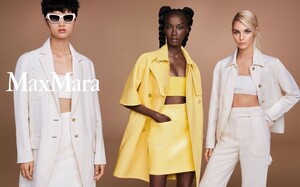Max-Mara-Spring-Summer-2022-Campaign06.thumb.jpg.569109899ee8b377f9e6feeca2408c0a.jpg