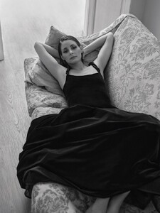 Olivia-Palermo-ELLE-Spain-2023-Cover-Photoshoot12.jpg