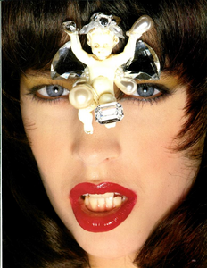 Oscar_Watson_Vogue_Italia_April_02_1985_06.thumb.png.f4968eda0963de11d224ec15fb8592aa.png