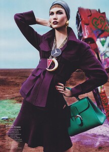 Sorrenti_US_Vogue_March_2012_04.thumb.jpg.899dfd1306754325a467075a7b773248.jpg
