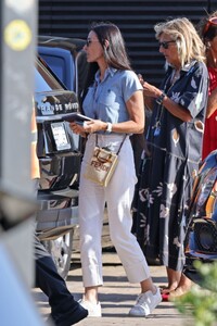 demi-moore-out-with-friends-in-los-angeles-08-31-2023-1.jpg
