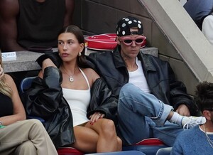 hailey-and-justin-bieber-at-us-open-tennis-09-01-2023-0.jpg