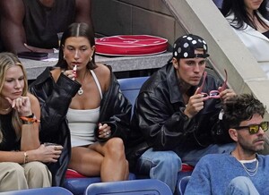hailey-and-justin-bieber-at-us-open-tennis-09-01-2023-1.jpg