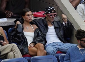 hailey-and-justin-bieber-at-us-open-tennis-09-01-2023-6.jpg