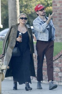 hilary-duff-and-matthew-koma-heading-to-casa-vega-restaurant-in-los-angeles-09-27-2023-2.jpg