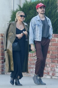 hilary-duff-and-matthew-koma-heading-to-casa-vega-restaurant-in-los-angeles-09-27-2023-6.jpg