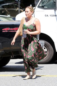 hilary-duff-out-and-about-in-los-angeles-09-08-2023-2.jpg