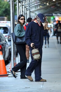 kendall-jenner-and-bad-bunny-out-in-new-york-09-15-2023-1.jpg