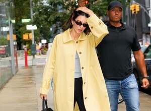 kendall-jenner-out-and-about-in-new-york-09-18-2023-4.jpg