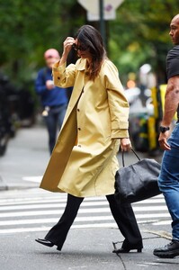 kendall-jenner-out-for-lunch-at-sant-ambroeus-in-new-york-09-18-2023-4.jpg