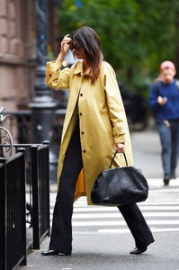 kendall-jenner-out-for-lunch-at-sant-ambroeus-in-new-york-09-18-2023-6.jpg