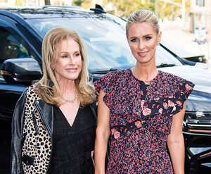 nicky-and-kathy-hilton-arrives-at-3.1-phillip-lim-show-at-new-york-fashion-week-09-10-2023-0.jpg
