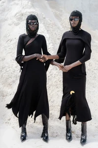 00022-thebe-magugu-fall-2023-ready-to-wear-credit-pieter-hugo.jpg.thumb.webp.910ceac0154e7eb5e3ef657fc9220f35.webp