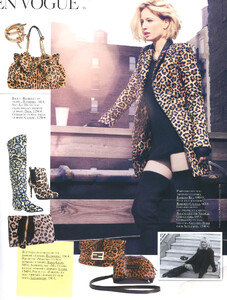 2009_08_Vogue_fr_069.thumb.jpg.d60ea7aa013e23fb03f9ce56a42ad3d2.jpg