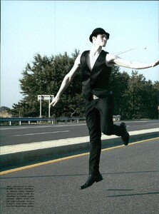 ARCHIVIO-VogueItalia(August2006)-OnTheRoad-013.thumb.jpg.7dd3ade04876eeff20ff35d8e683a761.jpg