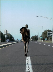 ARCHIVIO-VogueItalia(August2006)-OnTheRoad-022.thumb.jpg.83e87dd656ca8b09bd2cbd6d7d25db52.jpg