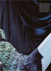 ARCHIVIO-VogueItalia(March2007)-Beauty-003.thumb.jpg.cdd8a980e2c2badfd89b794c0f17e290.jpg