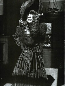 ARCHIVIO-VogueItalia(October2008)-Itsamatterofstyle-007.thumb.jpg.fe10eebc18da40ed45cbfc01fd23b03b.jpg