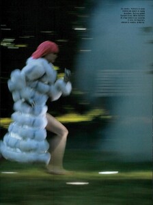 ARCHIVIO-VogueItalia(September2007)-Suggestions-010.thumb.jpg.eda7652c72c2d1b9168c8b682089a630.jpg