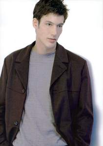 Demarchelier_Woolmark_Fall_Winter_1998_99_12.thumb.png.cd110e516131b03cc5bbe7ef35f81f1f.png