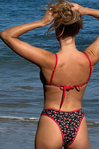 FrankiesBikinis-DoveBottom-CherryHearts-uGC_750x.jpeg
