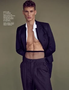 GQ-PORTUGAL-David-Trulik-by-Branislav-Simoncik.-Fall-2016-www.imageamplified.com-Image-Amplified-4.thumb.webp.730c4e196a3b9b35bc01da03d1010311.webp