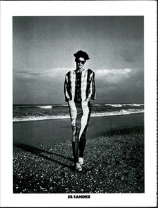 Lindbergh_Jil_Sander_Spring_Summer_1985_03.thumb.png.00bc62f95be82f1e2c72537ca22567df.png