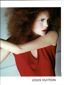 Louis_Vuitton_Fall_Winter_1998_99_04.thumb.png.2503479807ce0a7b9972b8b0e2214594.png